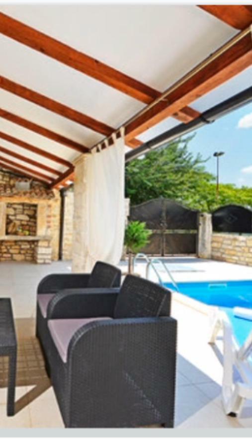 Villa Lory à Sveti Lovreč Pazenatički Extérieur photo